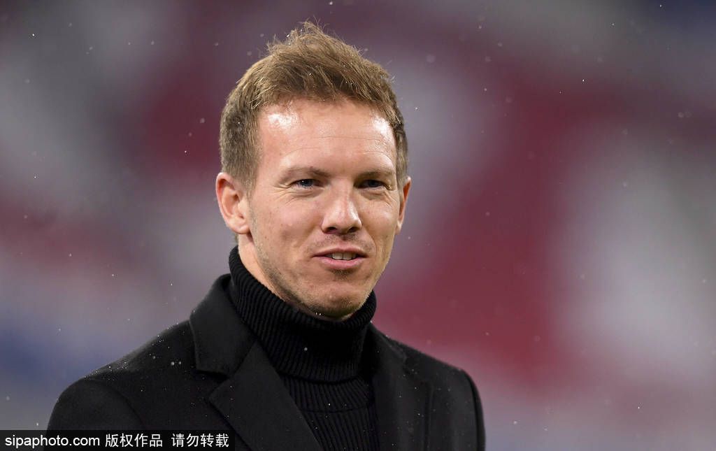 迪翁古司职防守型中场，今年曾代表塞内加尔参加U17世界杯，他将在2024年6月正式加盟切尔西。